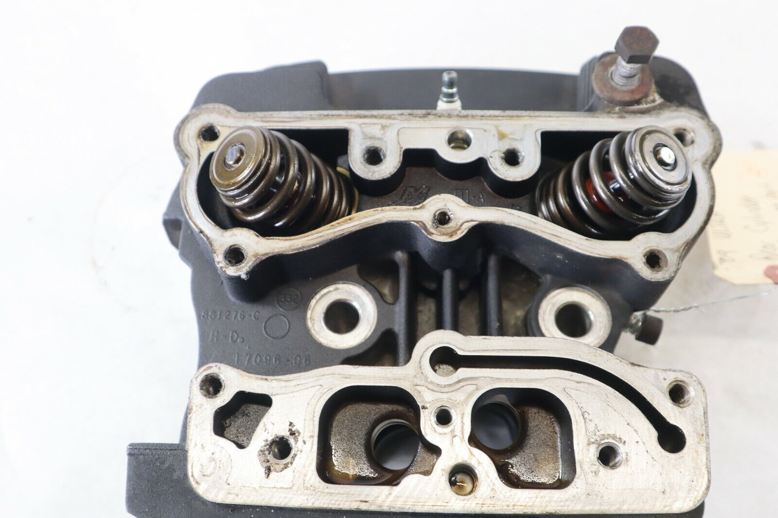 OEM Harley Davidson REAR 96" Cylinder Head 2009 Ultra Royal 17179-06