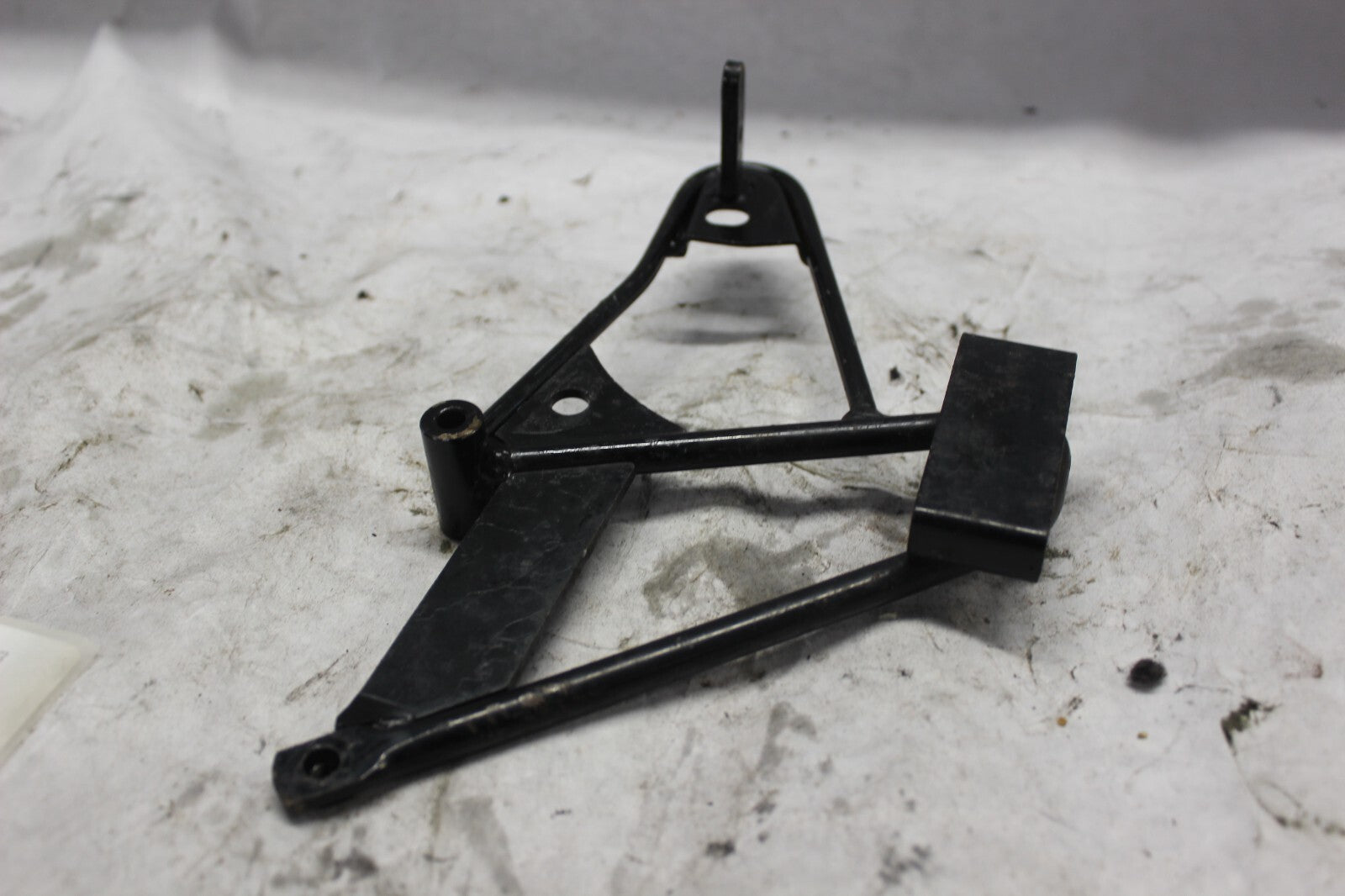 LEFT REAR TURN SIGNAL BRACKET 33660-MA1-770  1982 HONDA GL500I SILVERWING