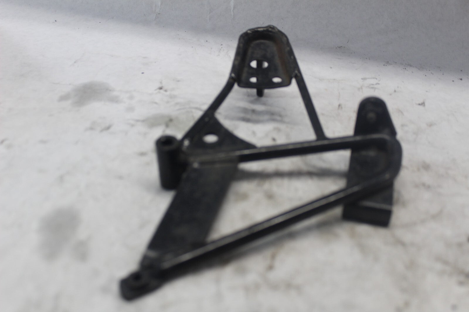 RIGHT REAR TURN SIGNAL BRACKET 33610-MA1-770 1982 HONDA GL500I SILVERWING