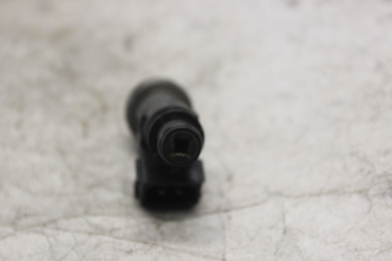 FUEL INJECTOR 15710-24F00 2002 SUZUKI HAYABUSA GSX1300R