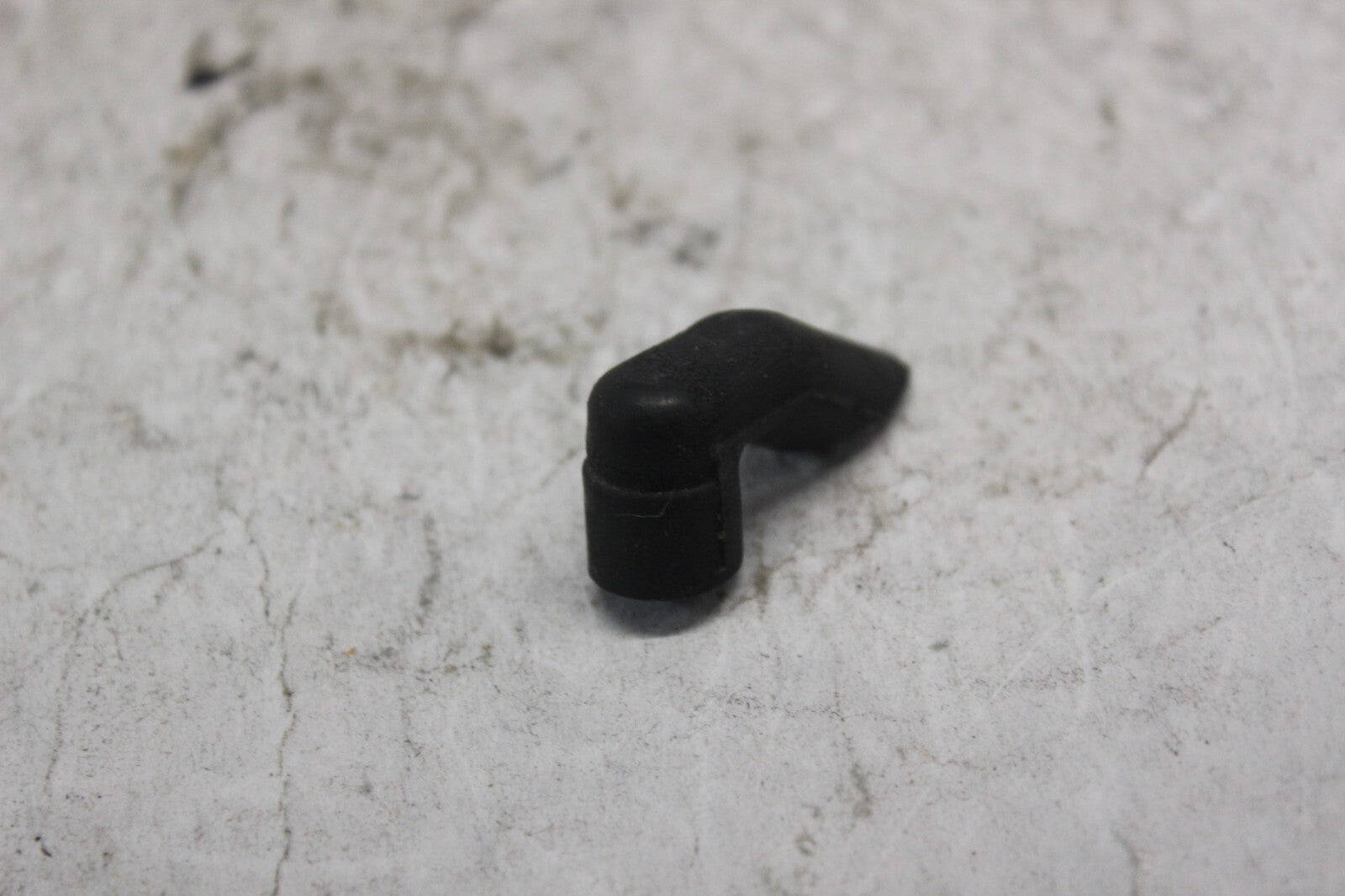 CLIP PIPE (HEADLIGHT) 33113-MAT-611  1998 HONDA CBR900RR