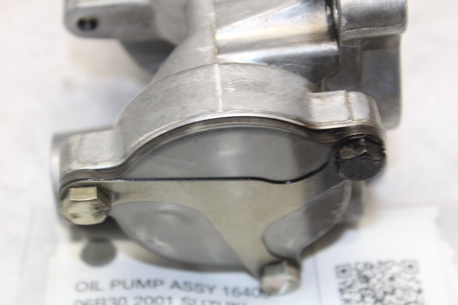 OIL PUMP ASSY 16400-06B30 2001 SUZUKI BANDIT GSF1200S