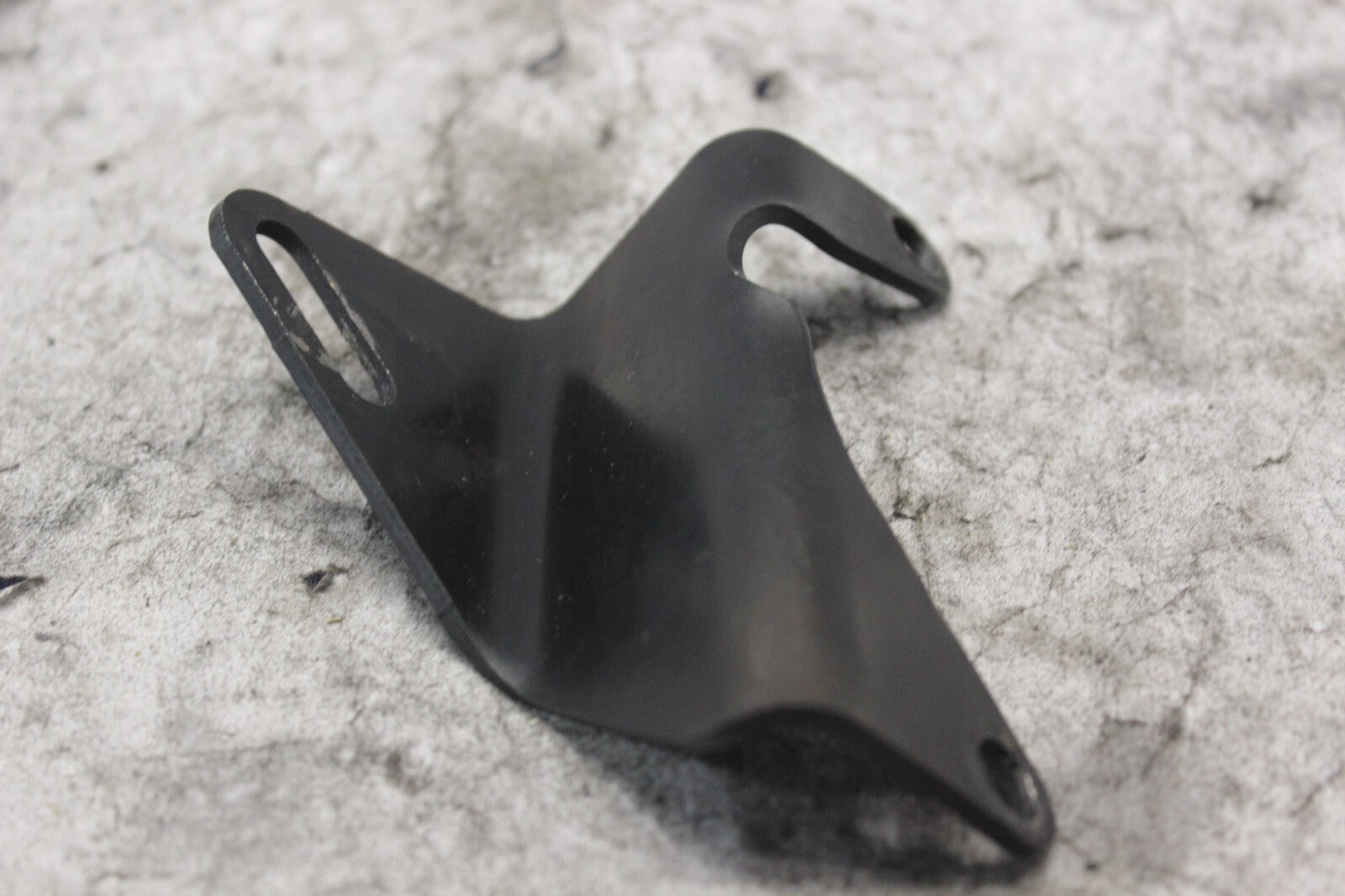 EXHAUST MOUNT AT STARTER SUPPORT BRACKET 65988-07 2008 H-D ELECTRAGLIDE FLHT