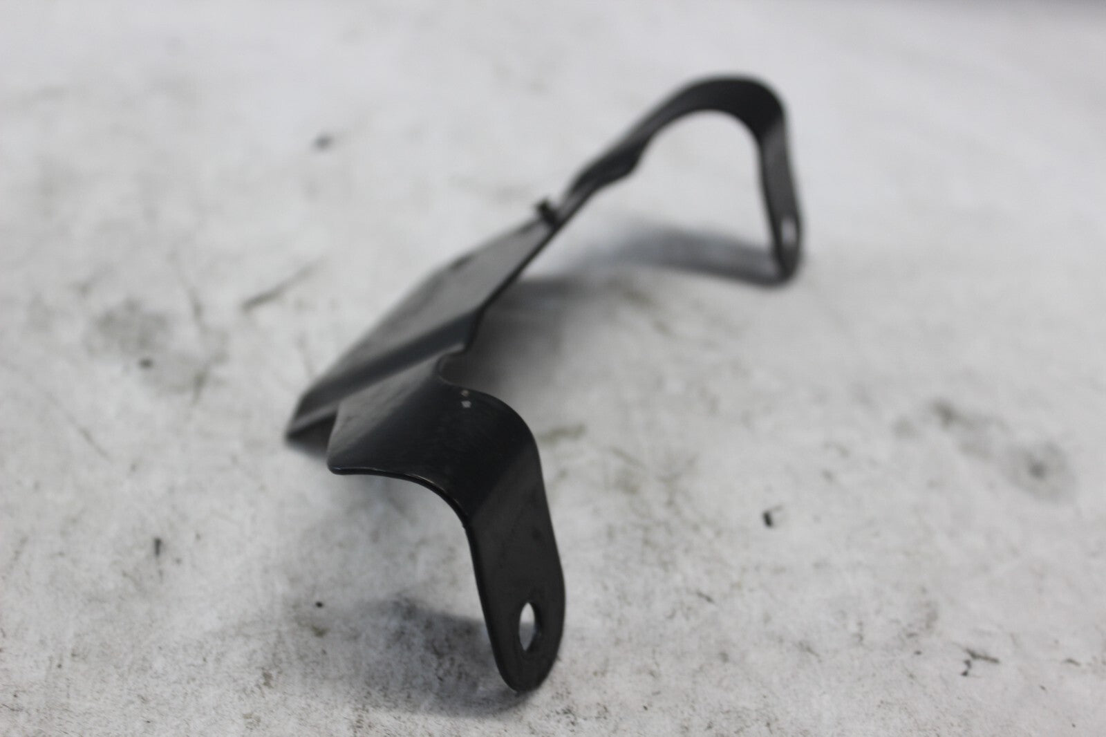 ELECTRICAL CONNECTOR BRACKET 70430-07 2008 H-D ELECTRAGLIDE FLHT