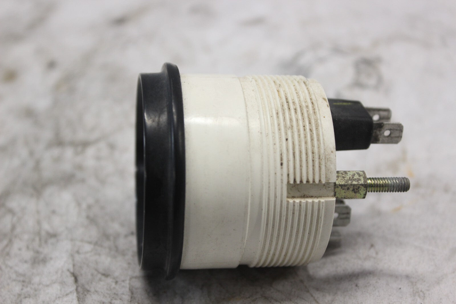 OIL PRESSURE GAUGE 75032-99 2000 H-D ELECTRAGLIDE FLHT
