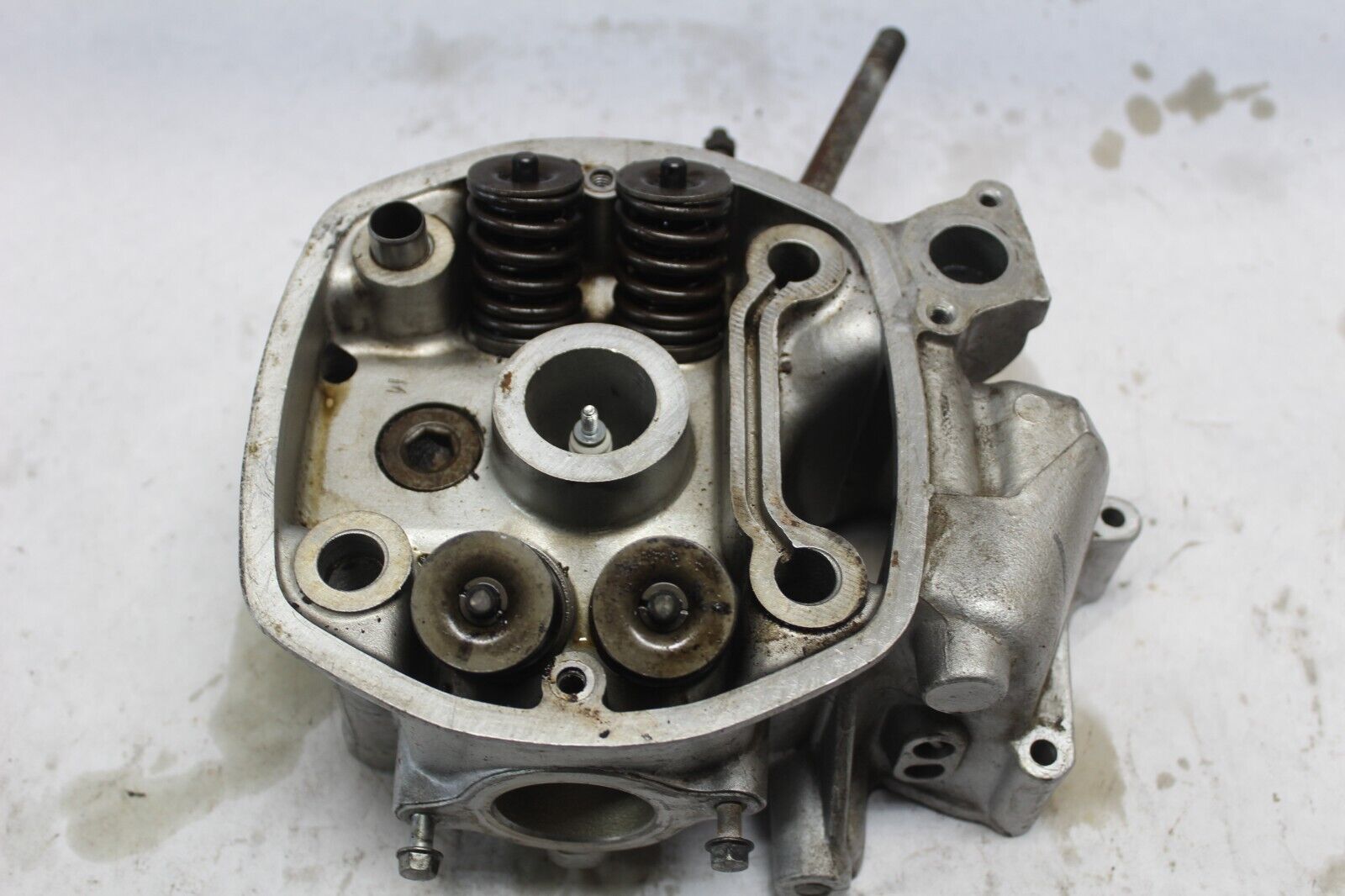 LEFT CYLINDER HEAD 12210-MA1-000 1982 GL500I SILVERWING