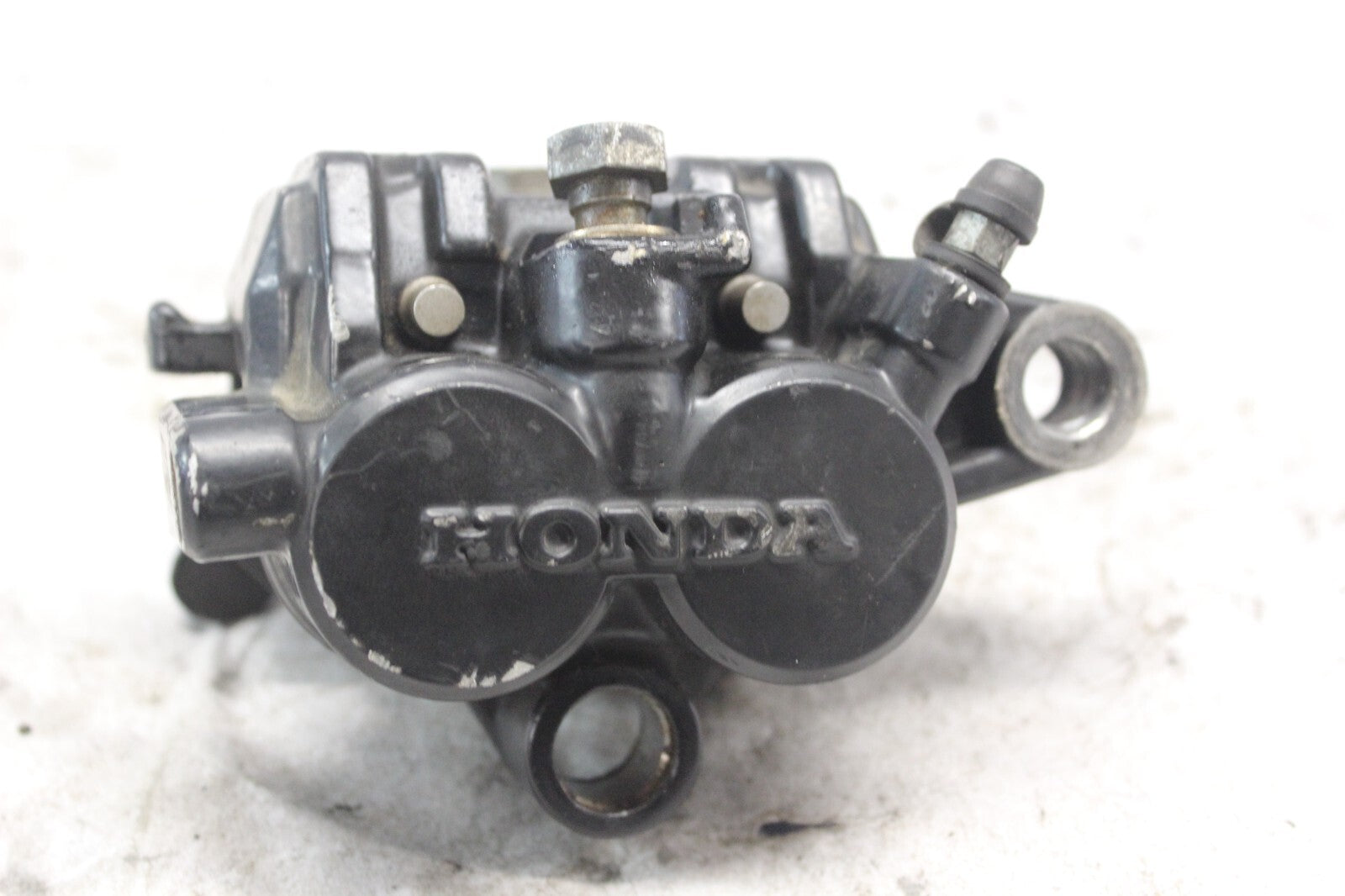 RIGHT FRONT CALIPER 45201-MA3-006 1982 HONDA GL500I SILVERWING