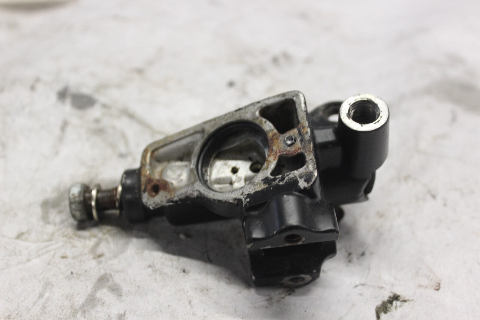 FRONT BRAKE MASTER CYLINDER 45500-MA5-672 1982 HONDA GL500I SILVERWING