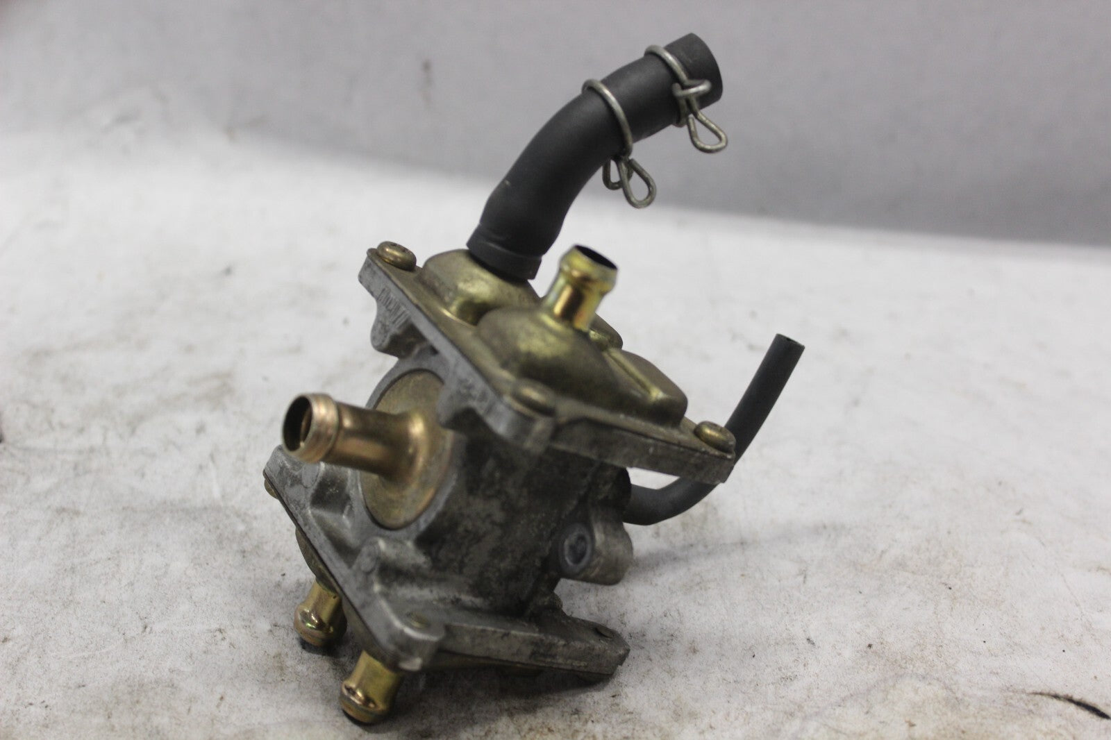 2ND AIR VALVE ASSY 18450-24F03 2002 SUZUKI HAYABUSA GSX1300R
