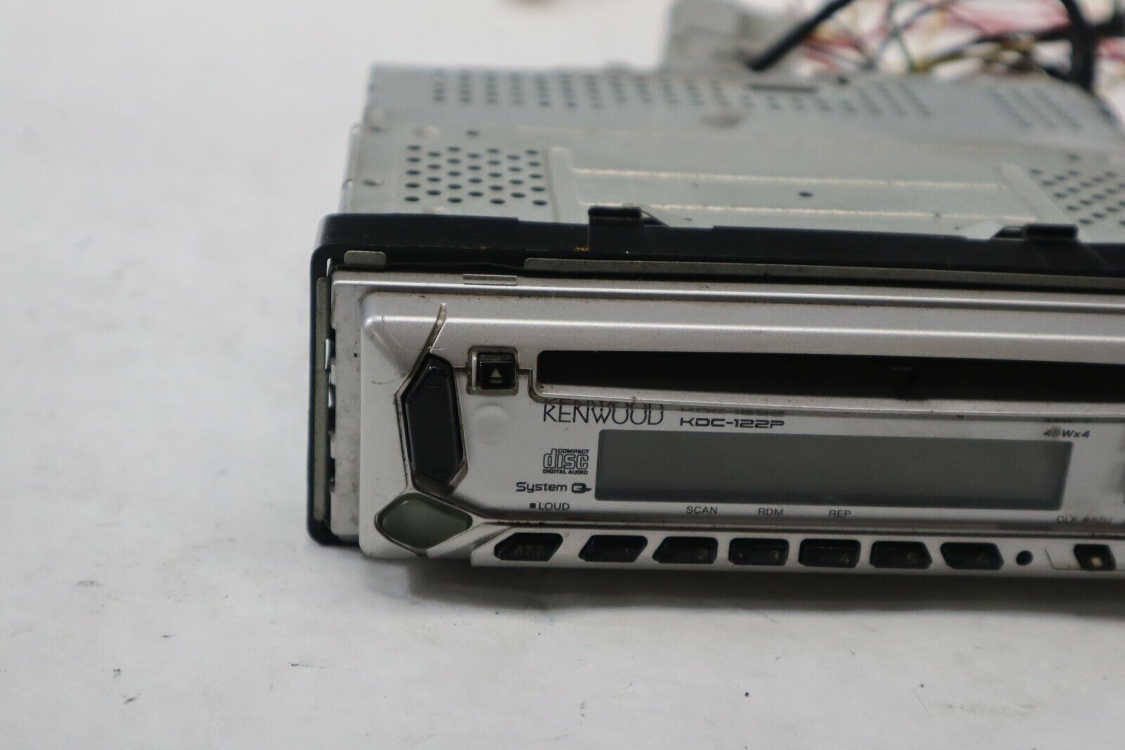 Kenwood KDC-122P Radio Head Unit CD Receiver