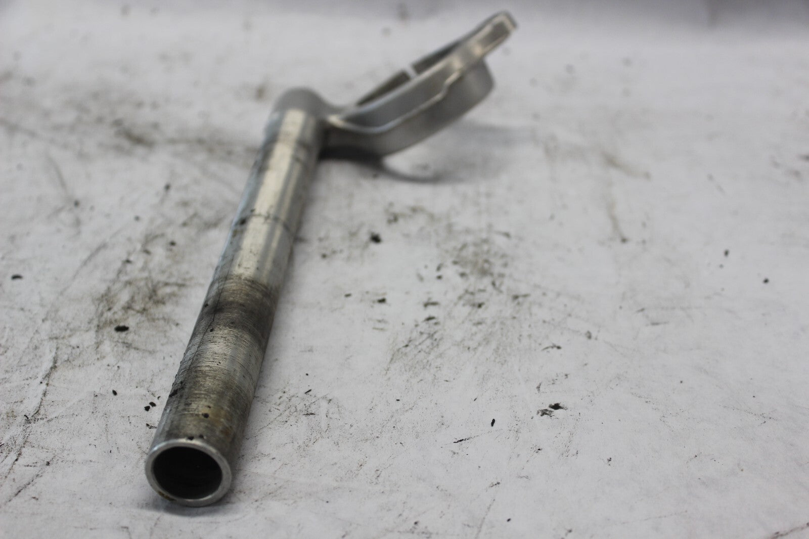 LEFT HANDLEBAR 56151-35F01 2002 SUZUKI GSX-R1000