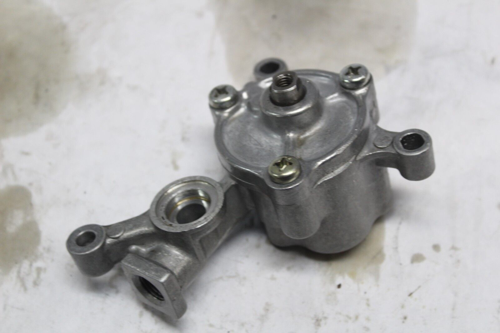OIL PUMP ASSY 15100-MA1-000 1982 GL500I SILVERWING