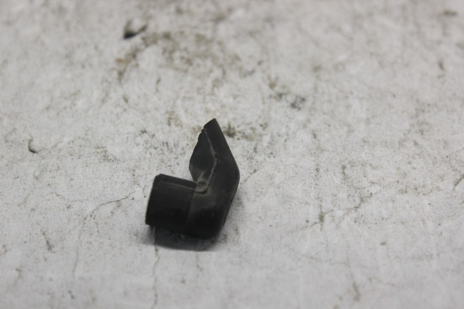 CLIP PIPE (HEADLIGHT) 33113-MAT-611  1998 HONDA CBR900RR