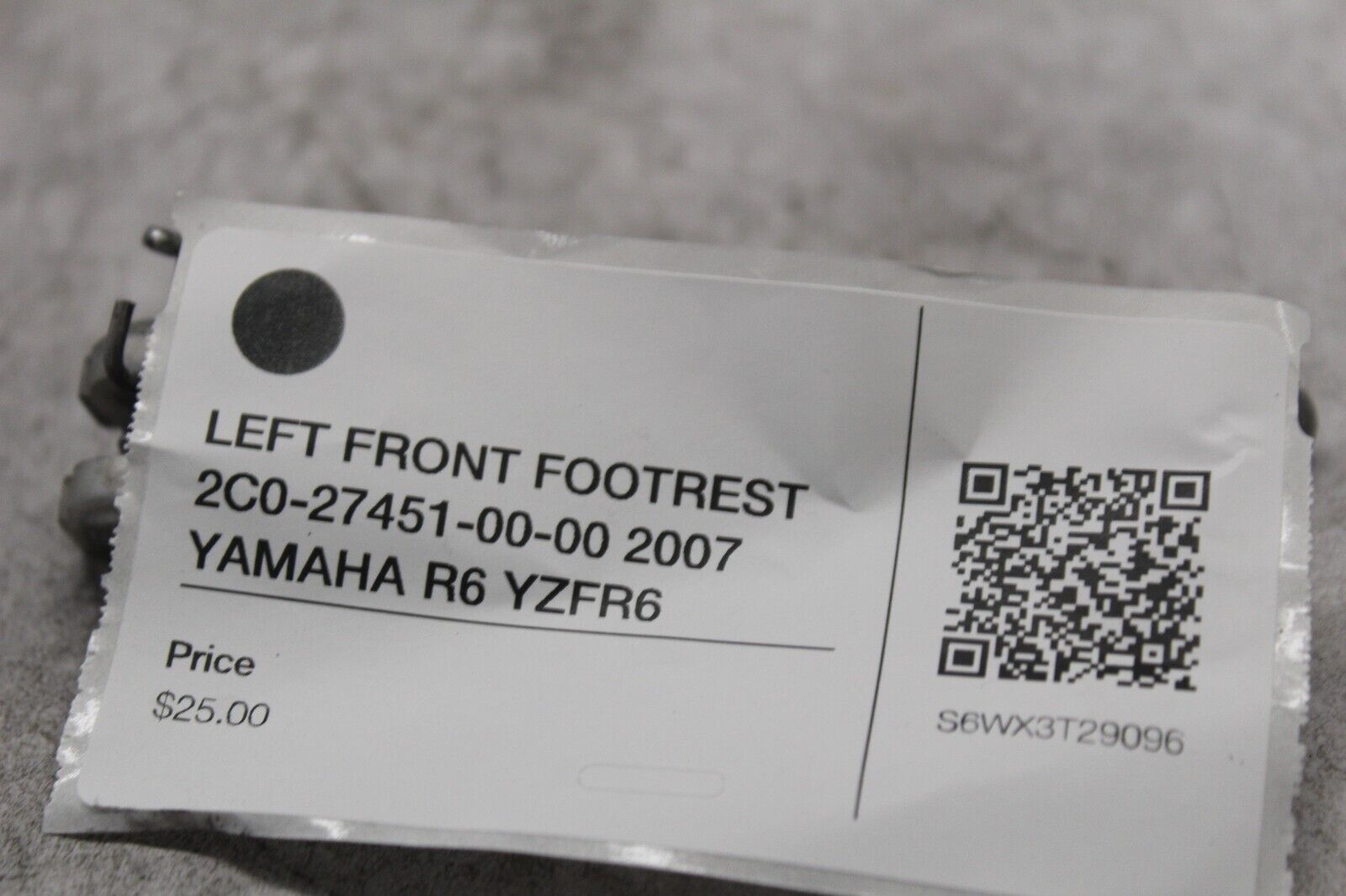LEFT FRONT FOOTREST 2C0-27451-00-00 2007 YAMAHA R6 YZFR6
