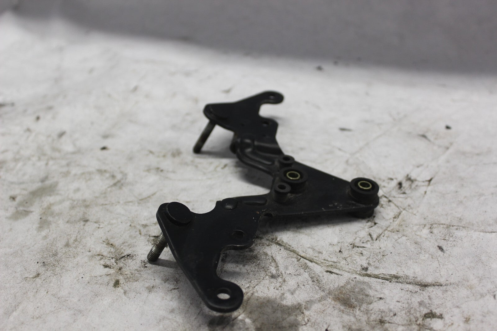 METER BRACKET 37211-MA1-000 1982 HONDA GL500I SILVERWING