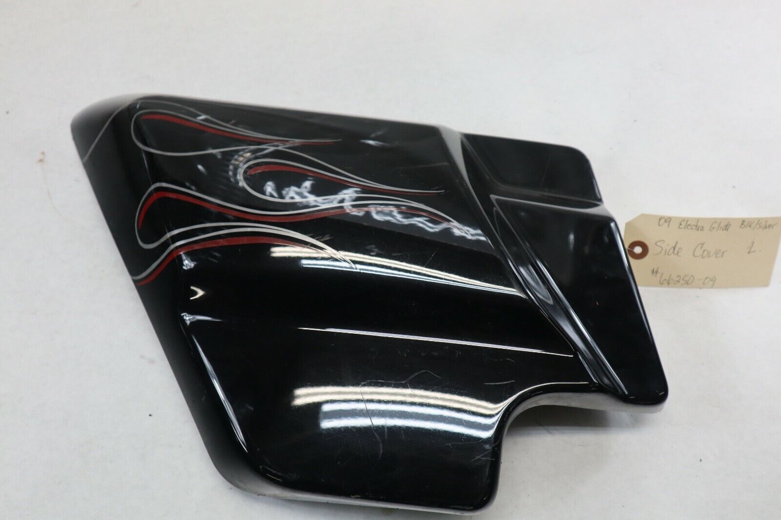OEM Harley Davidson Side Cover LEFT 2009 Ultra Blk/Sil 66250-09