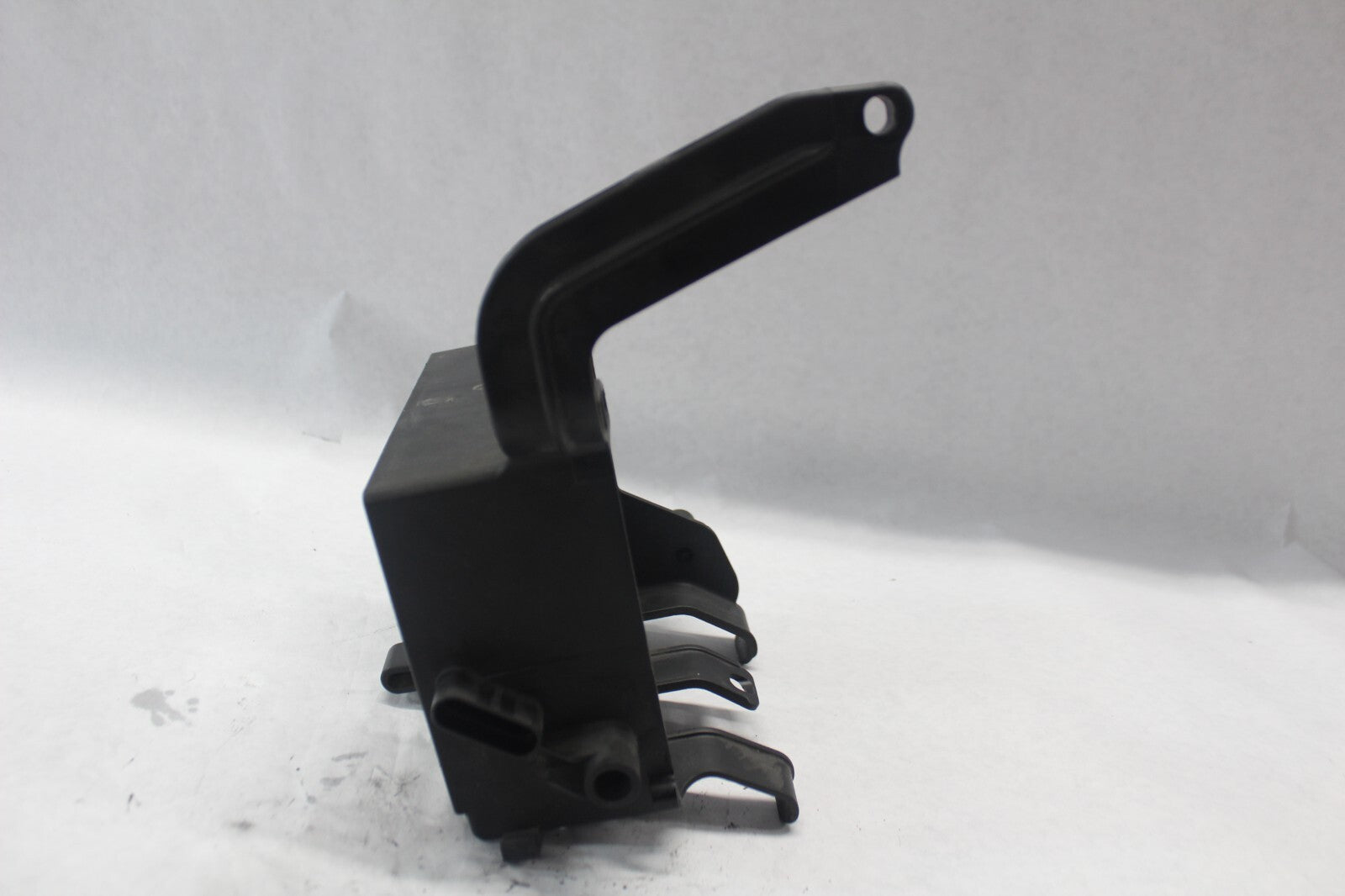 BATTERY TRAY 66281-08 2008 H-D ELECTRAGLIDE FLHT