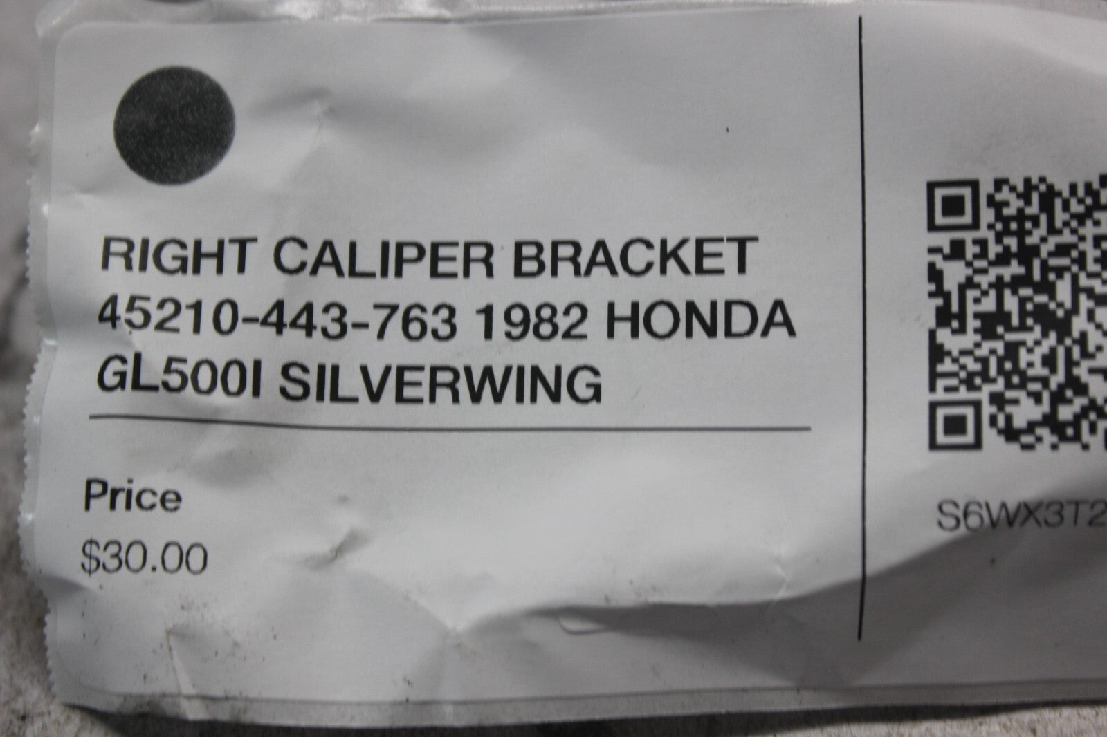 RIGHT CALIPER BRACKET 45210-443-763 1982 HONDA GL500I SILVERWING