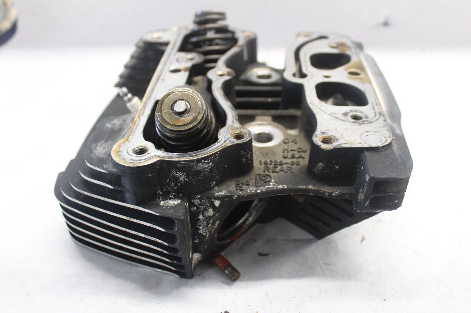 Cylinder Head Rear#17100-05,#16725-99 on part 2005 ROAD KING CUSTOM FLHRSI