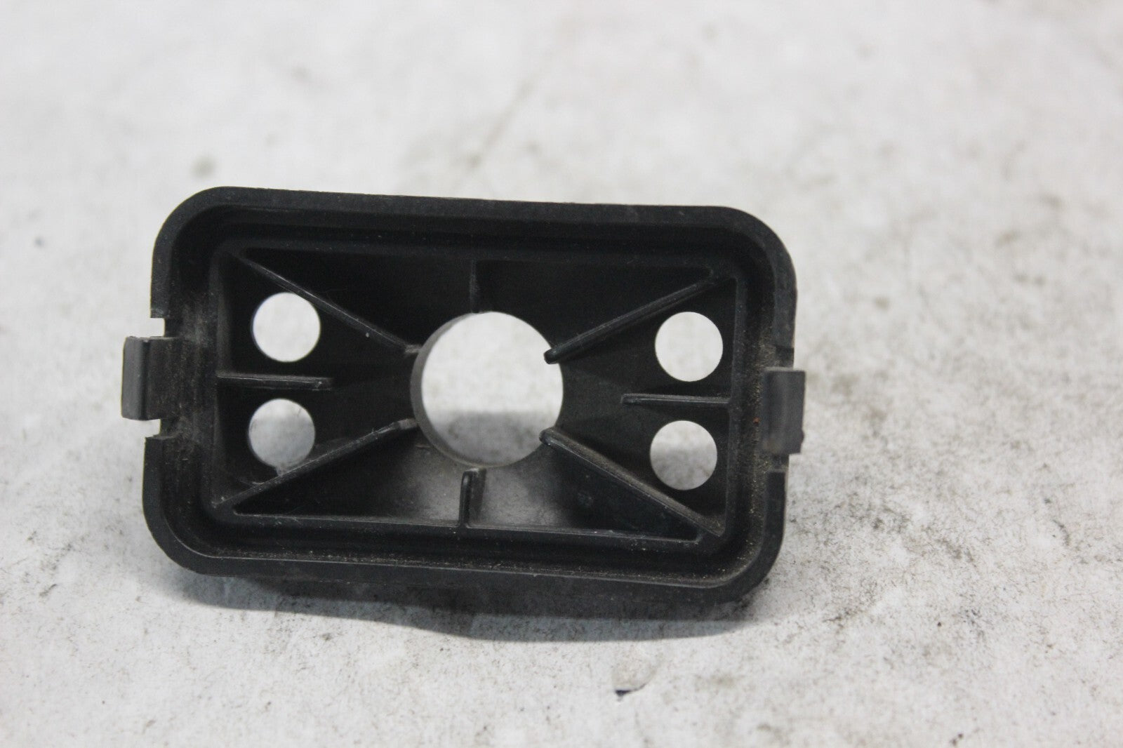 SUB-AIR CLEANER COVER 17256-MM4-000 1998 HONDA CBR900RR