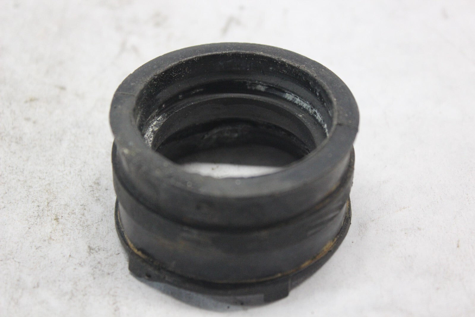 CARB INSULATOR 16211-MAS-E00 1998 HONDA CBR900RR