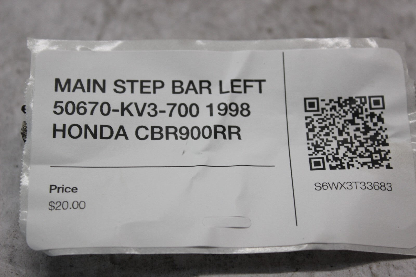 MAIN STEP BAR LEFT 50670-KV3-700 1998 HONDA CBR900RR