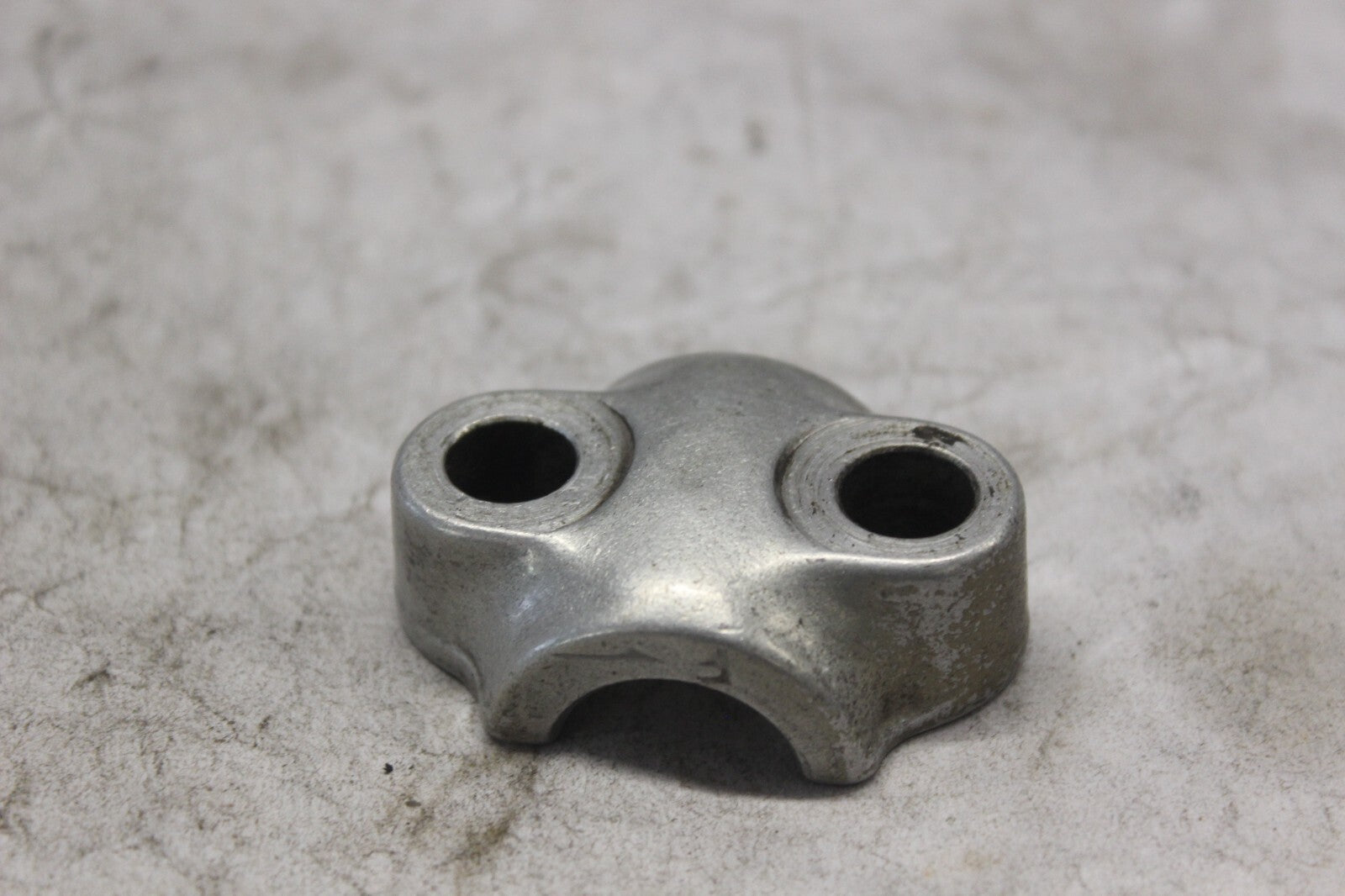 FRONT FORK AXLE HOLDER 51634-463-003 1982 HONDA GOLDWING GL1100A