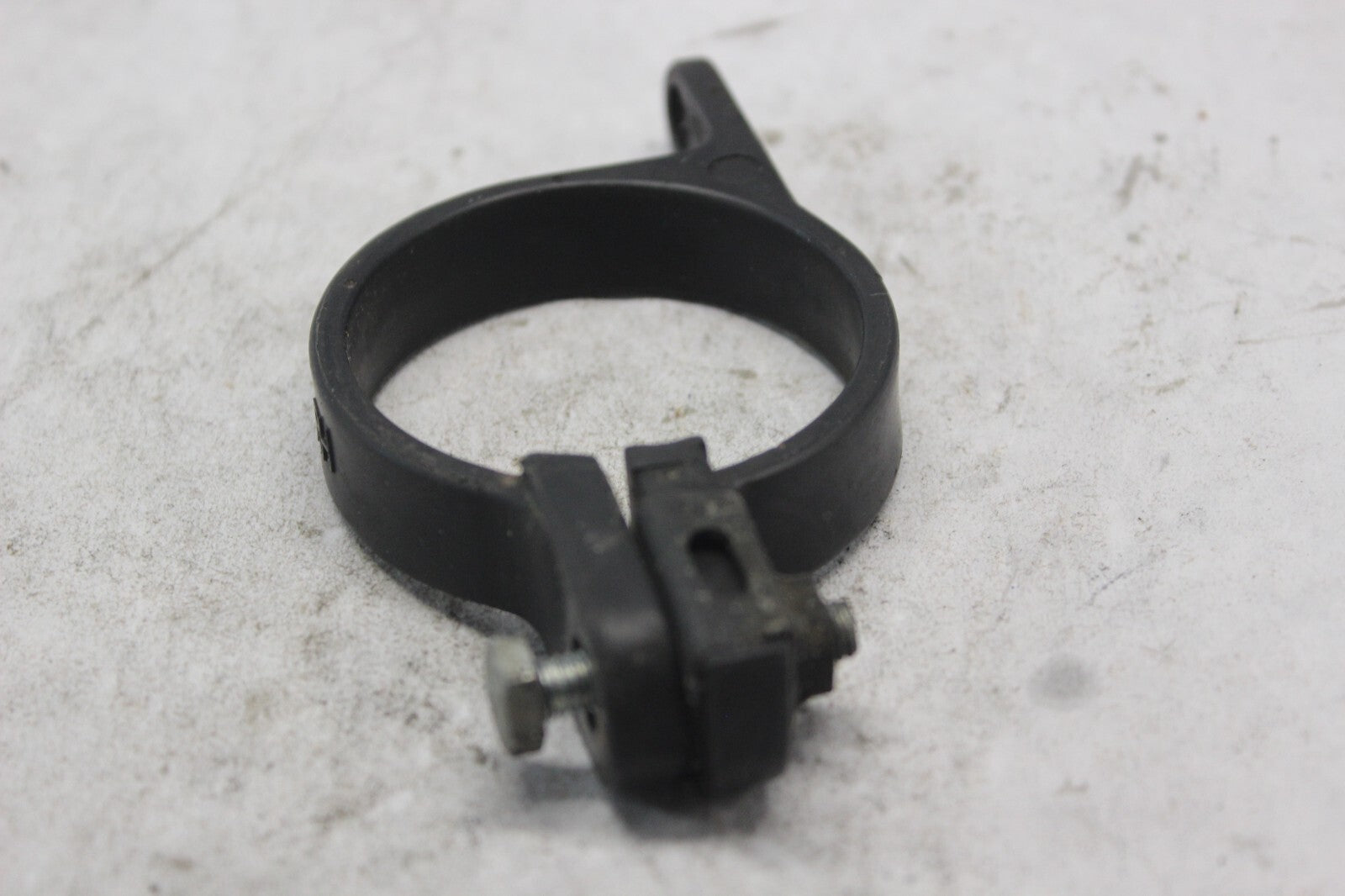 FRONT FENDER MOUNTING STAY RIGHT 61120-MAS-E00 1998 HONDA CBR900RR