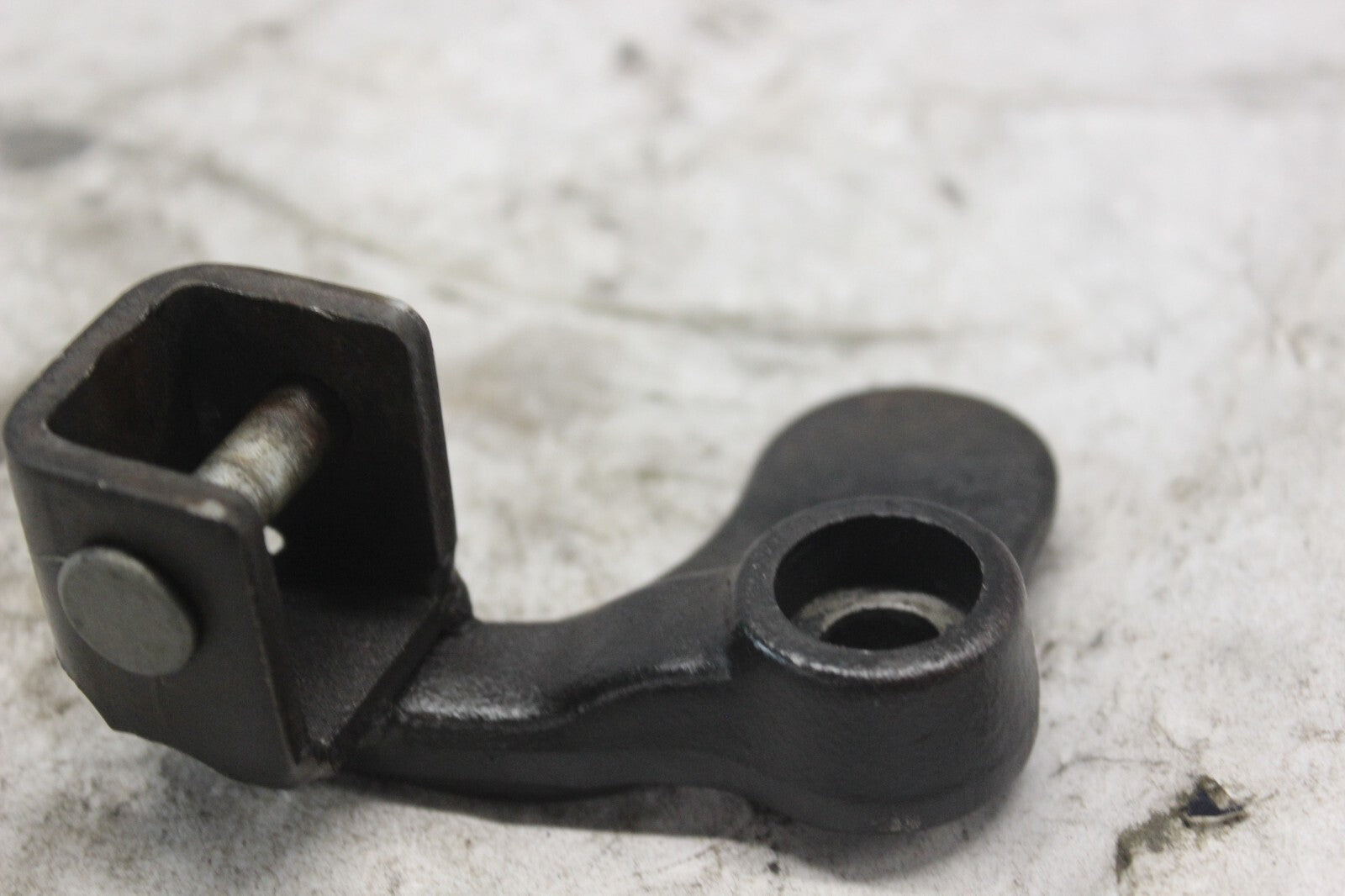 FRONT RIGHT STEP ARM 50615-MA1-000 1982 HONDA GL500I SILVERWING