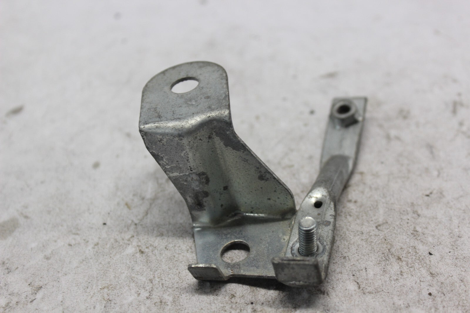 LEFT SIDE COVER STAY 50202-MAE-000 1998 HONDA CBR900RR