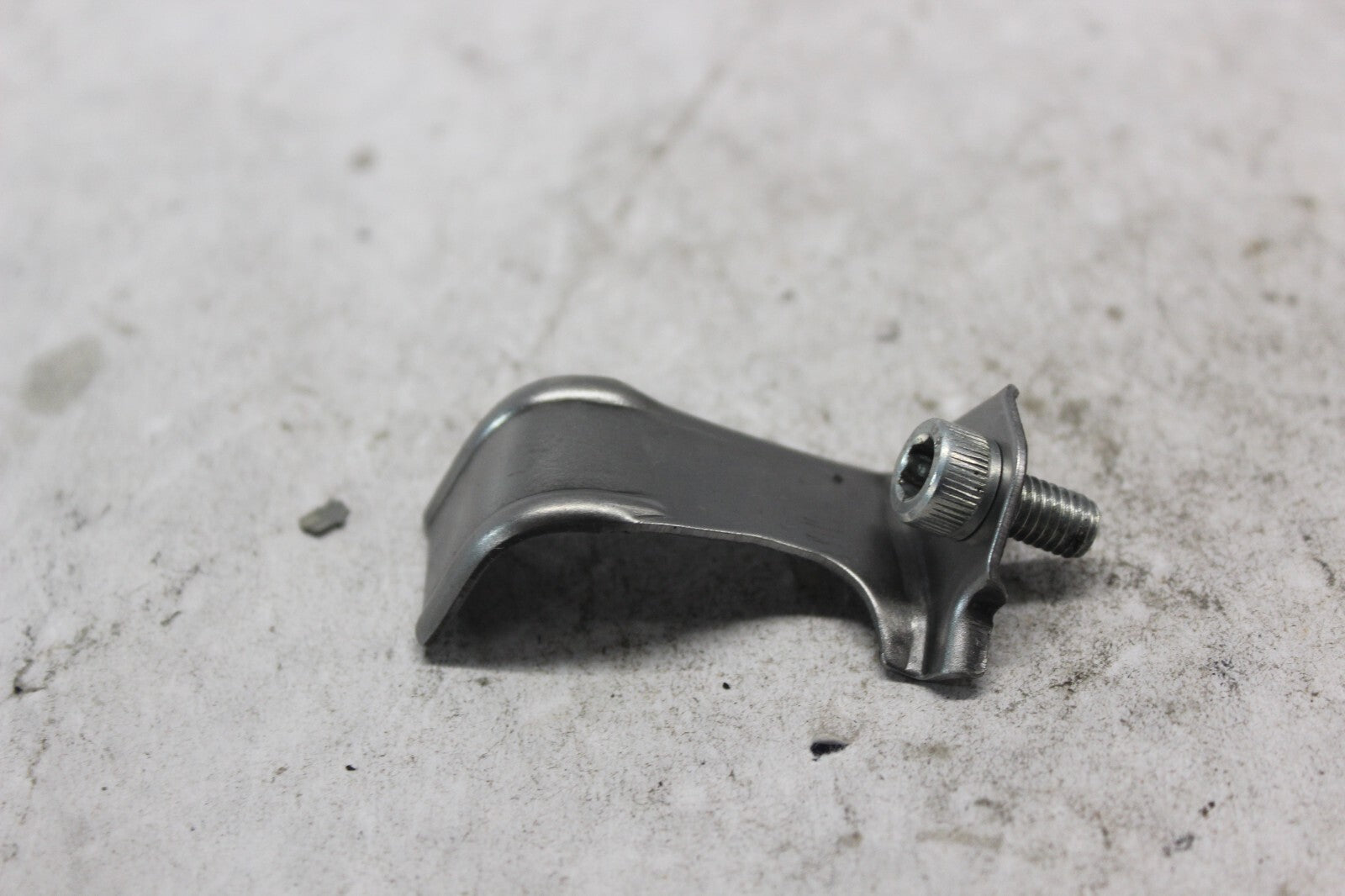 STATOR CLAMP W/ SCREW 11333-MV9-670 1998 HONDA CBR900RR