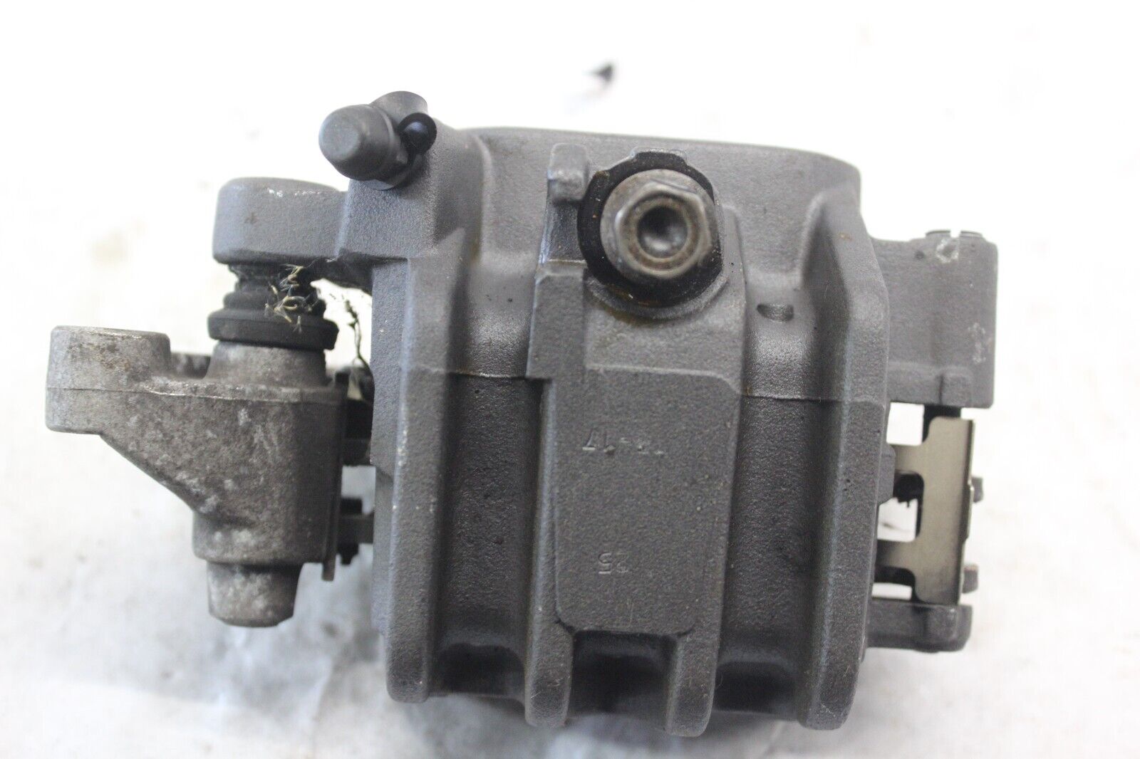 Front Brake Caliper RIGHT 45250-MAL-601 1997 HONDA CBR600F3