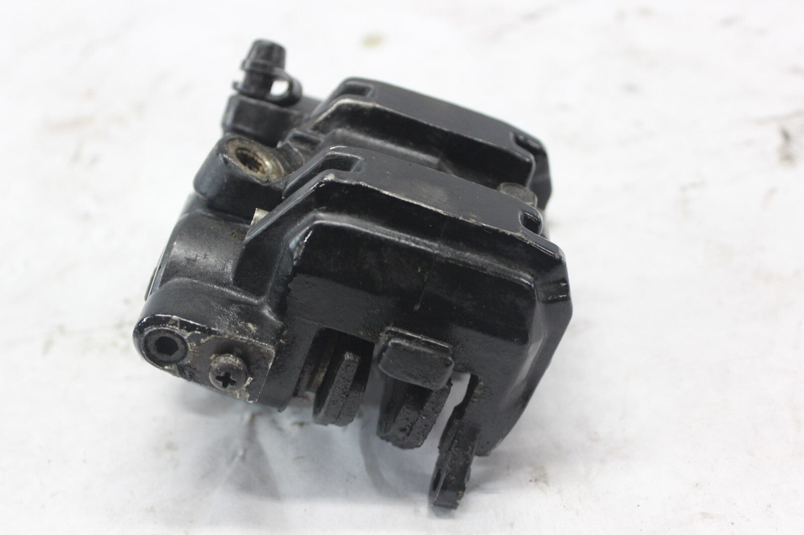REAR BRAKE CALIPER 43101-MB9-871 1982 HONDA GOLDWING GL1100A