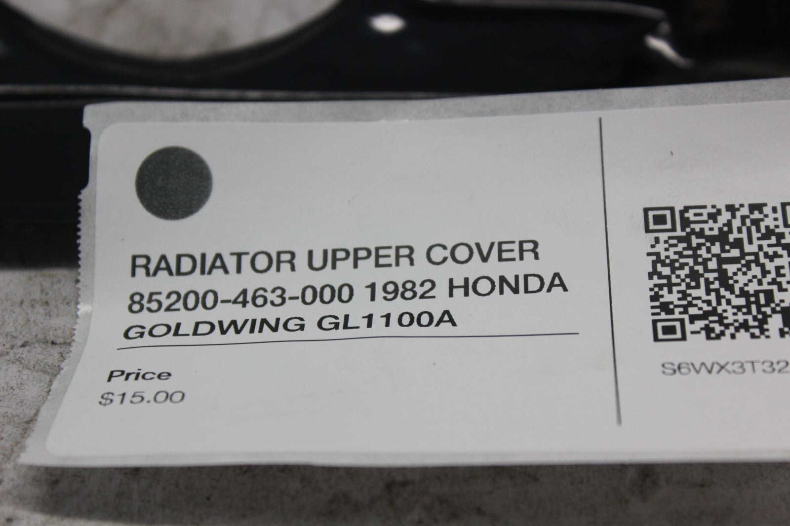 RADIATOR UPPER COVER 85200-463-000 1982 HONDA GOLDWING GL1100A