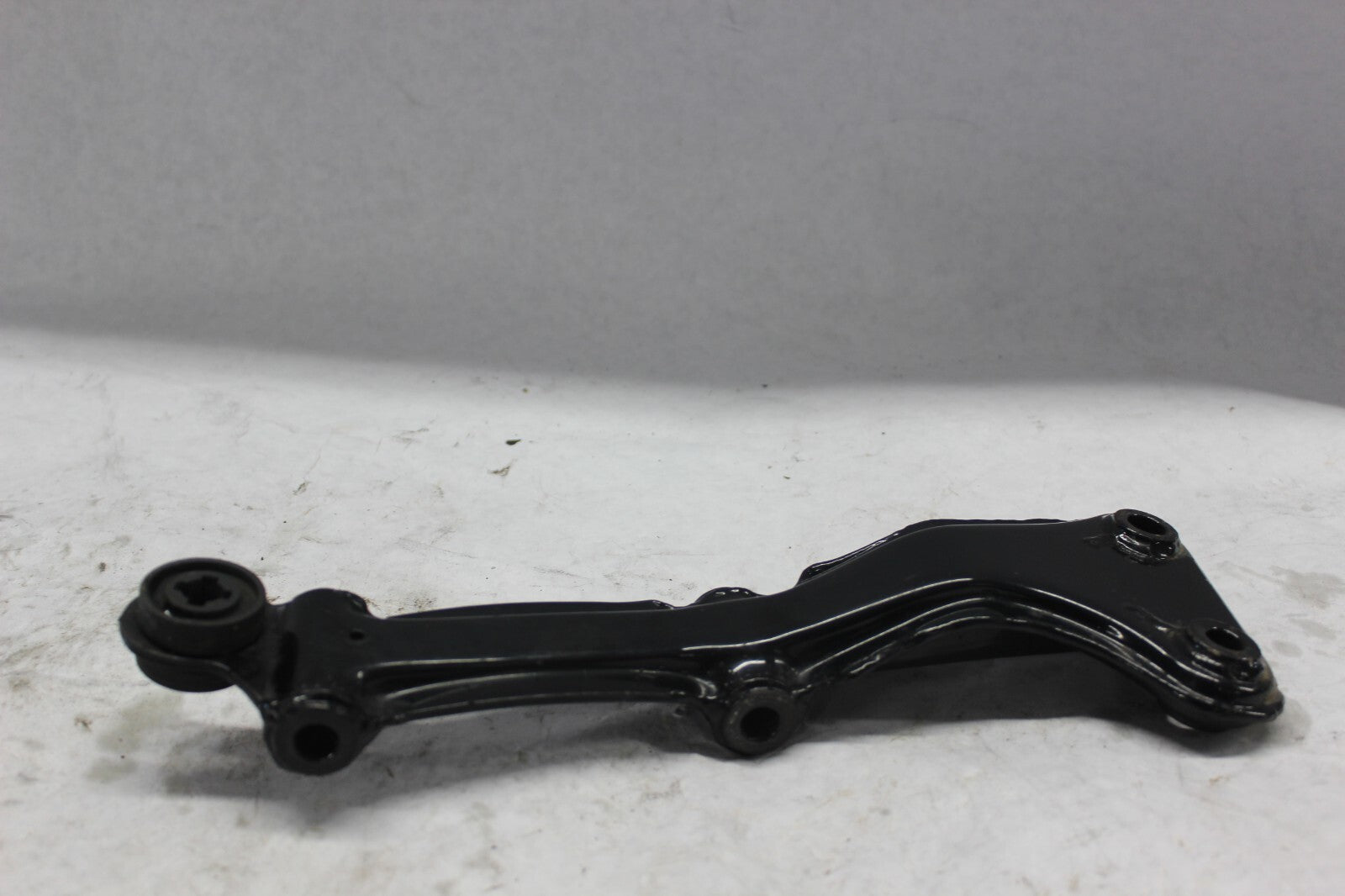 RIGHT FRONT ENGINE HANGER BRACKET 50310-MA1-000 1982 HONDA GL500I SILVERWING