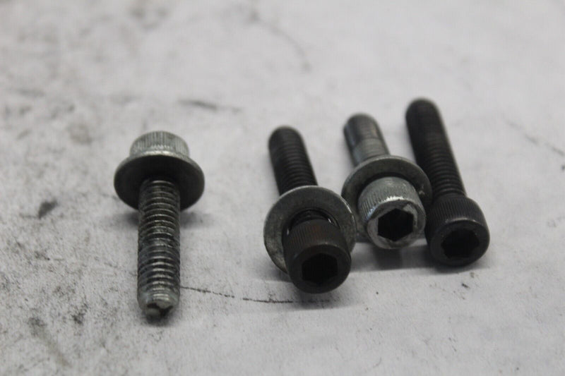 REAR EX PIPE BRACKET BOLT 4PCS 2941, 3210A 2005 ROAD KING CUSTOM FLHRSI