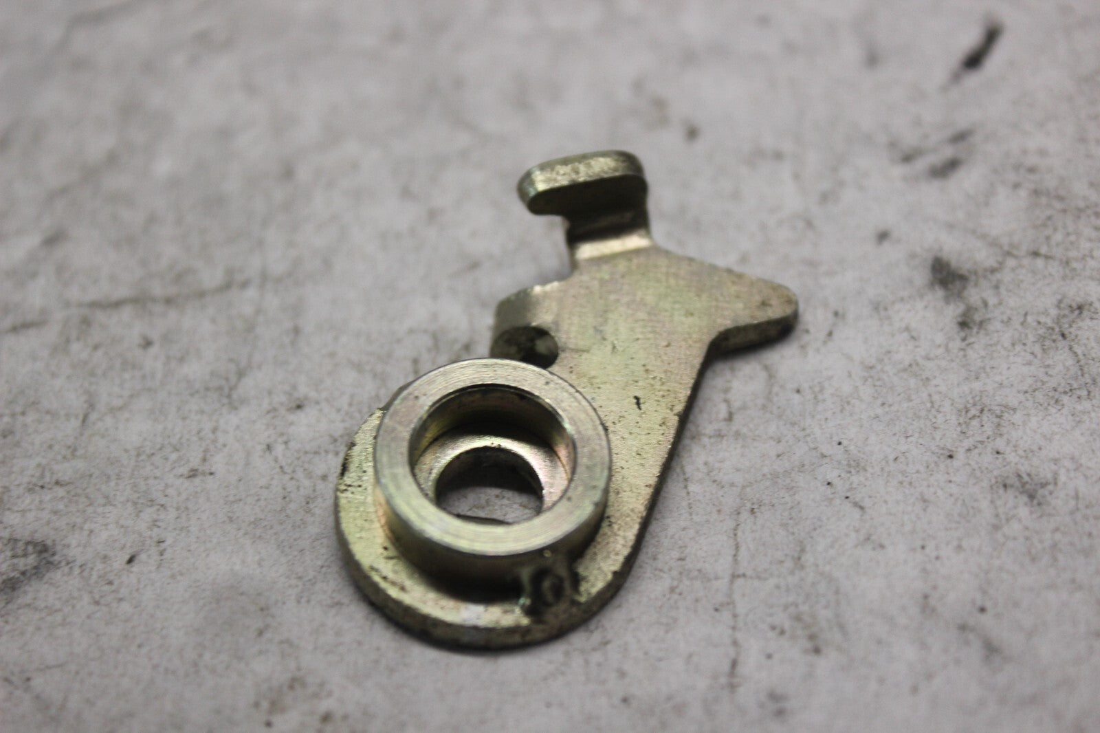 RIGHT SEAT LOCK PLATE 77222-MA1-000 1982 HONDA GL500I SILVERWING