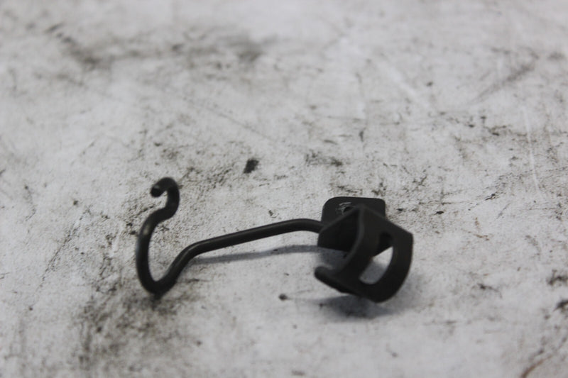 BRAKE HOSE CLAMP 1 59260-40F00 2002 SUZUKI GSX-R1000