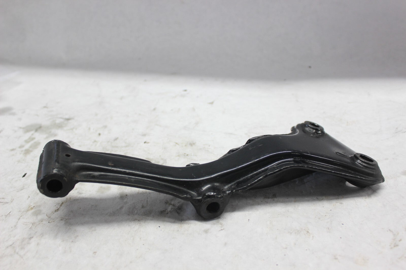 LEFT FRONT ENGINE HANGER BRACKET 50320-MA1-000 1982 HONDA GL500I
