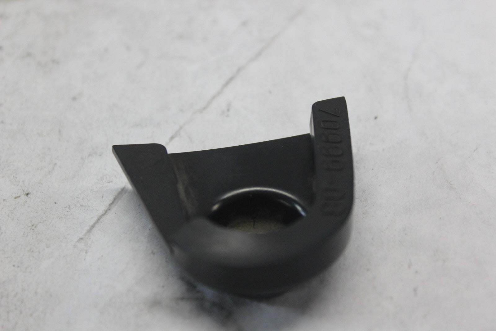 TANK BRACKET RUBBER BOOT LEFT 70999-08 2008 H-D ELECTRAGLIDE FLHT