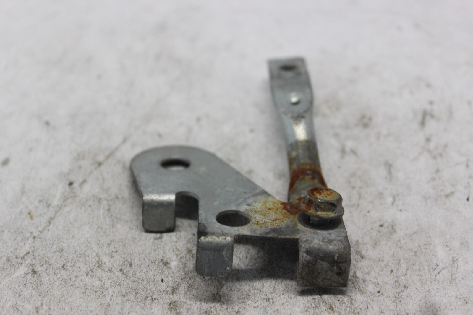 RIGHT SIDE COVER STAY RE-WELDED 50201-MAE-000 1998 HONDA CBR900RR