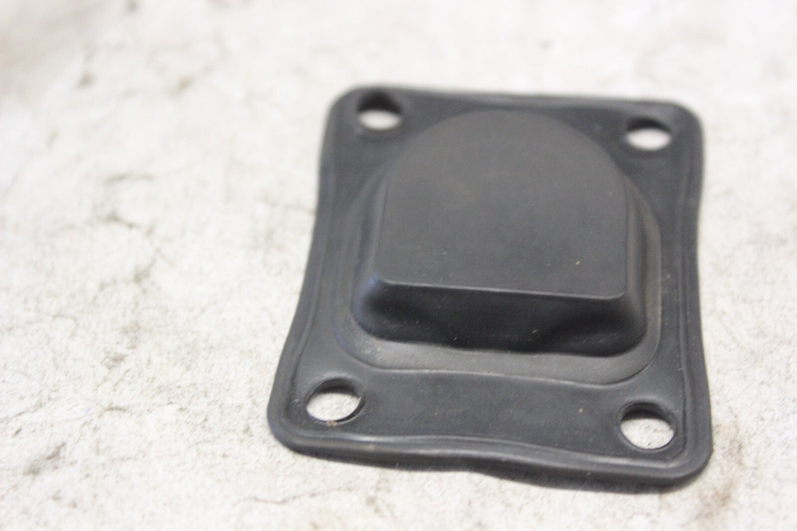 SADDLEBAG LOCK RUBBER 81217-463-770 1982 HONDA GOLDWING GL1100A