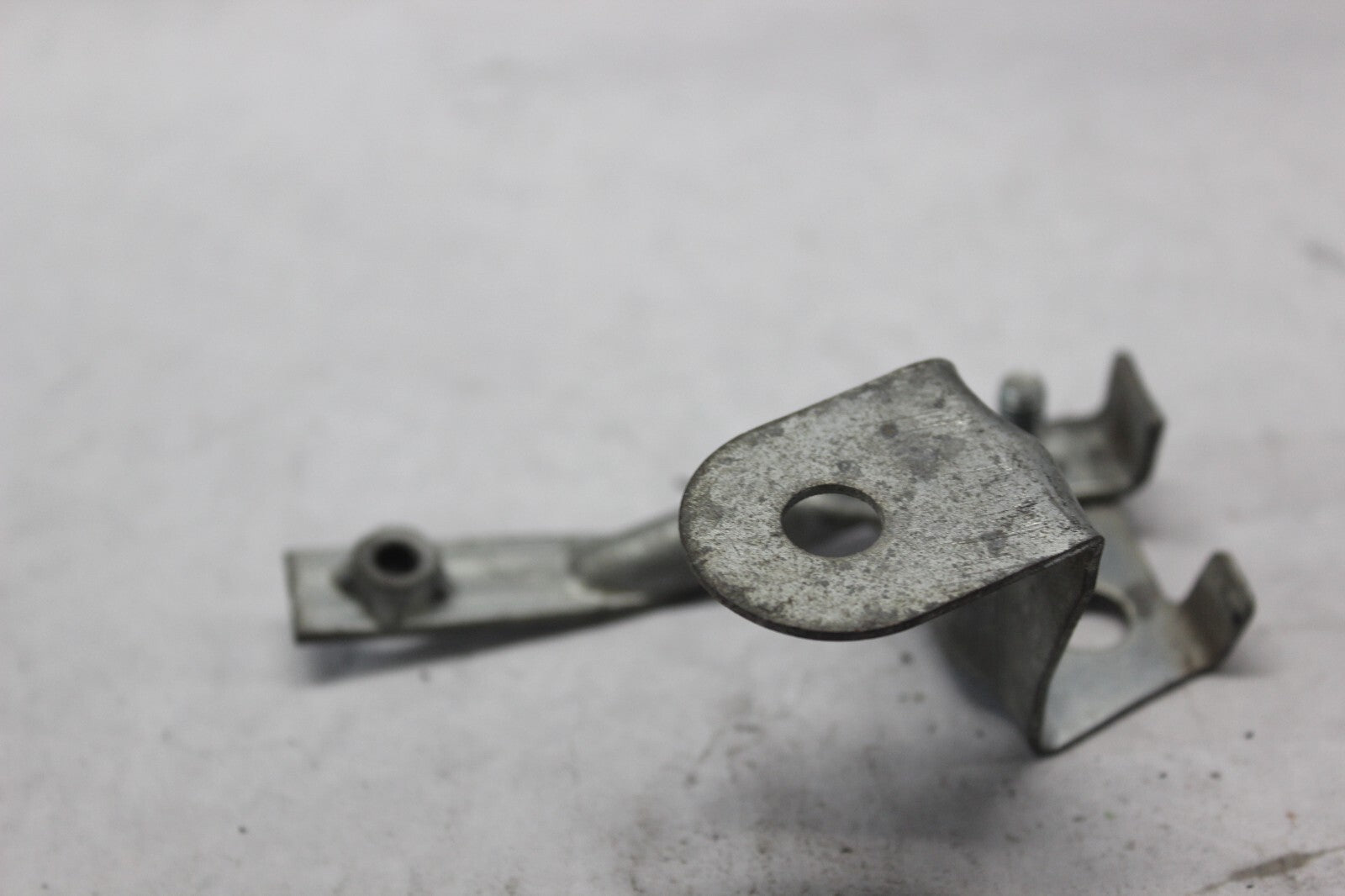 LEFT SIDE COVER STAY 50202-MAE-000 1998 HONDA CBR900RR