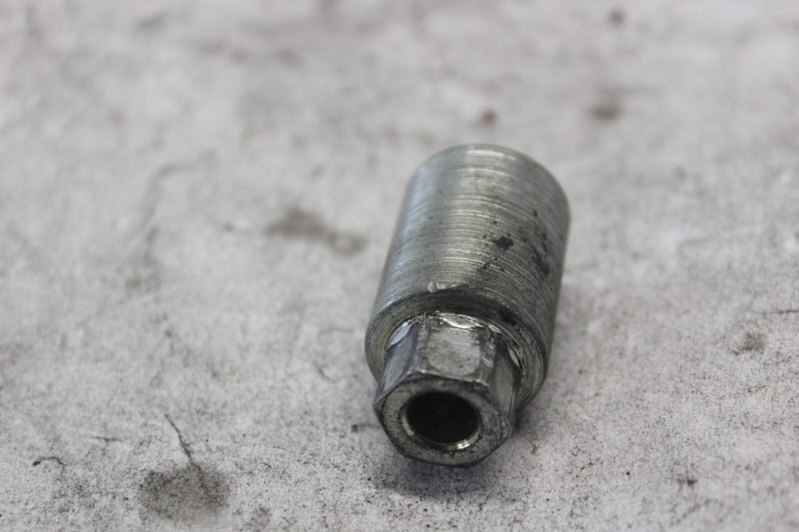 REAR PIVOT NUT 47606-09 2010 H-D ULTRA CLASSIC FLHTCU