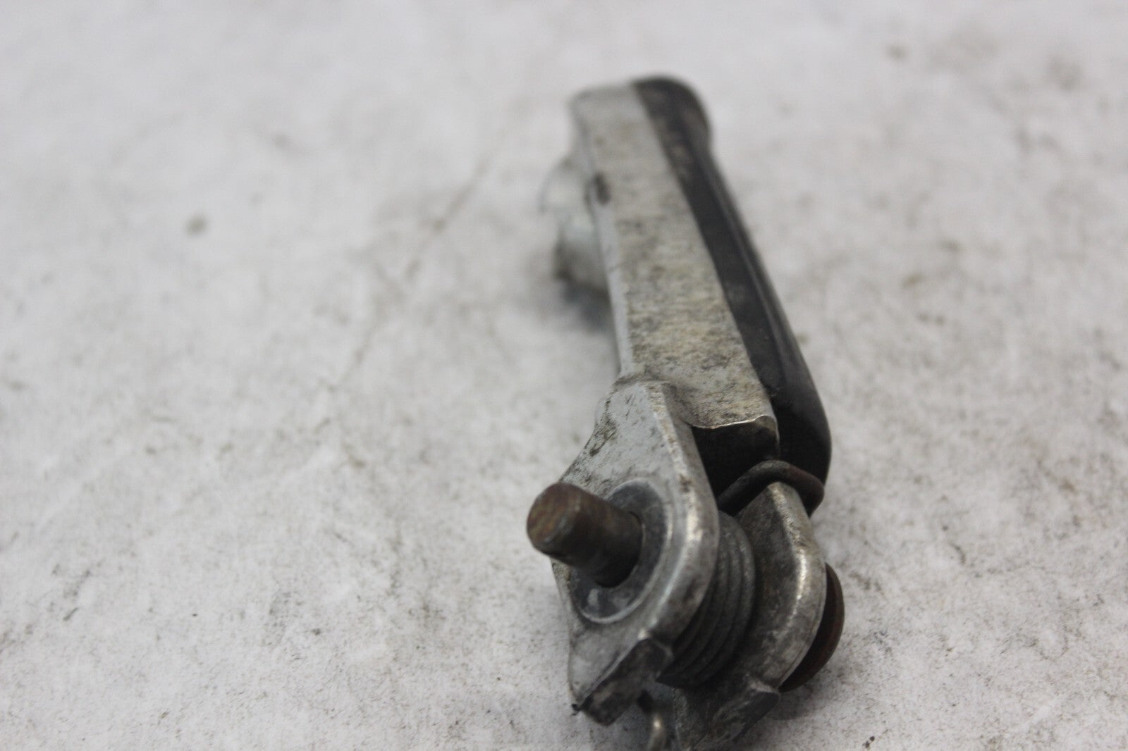 MAIN STEP BAR LEFT 50670-KV3-700 1998 HONDA CBR900RR