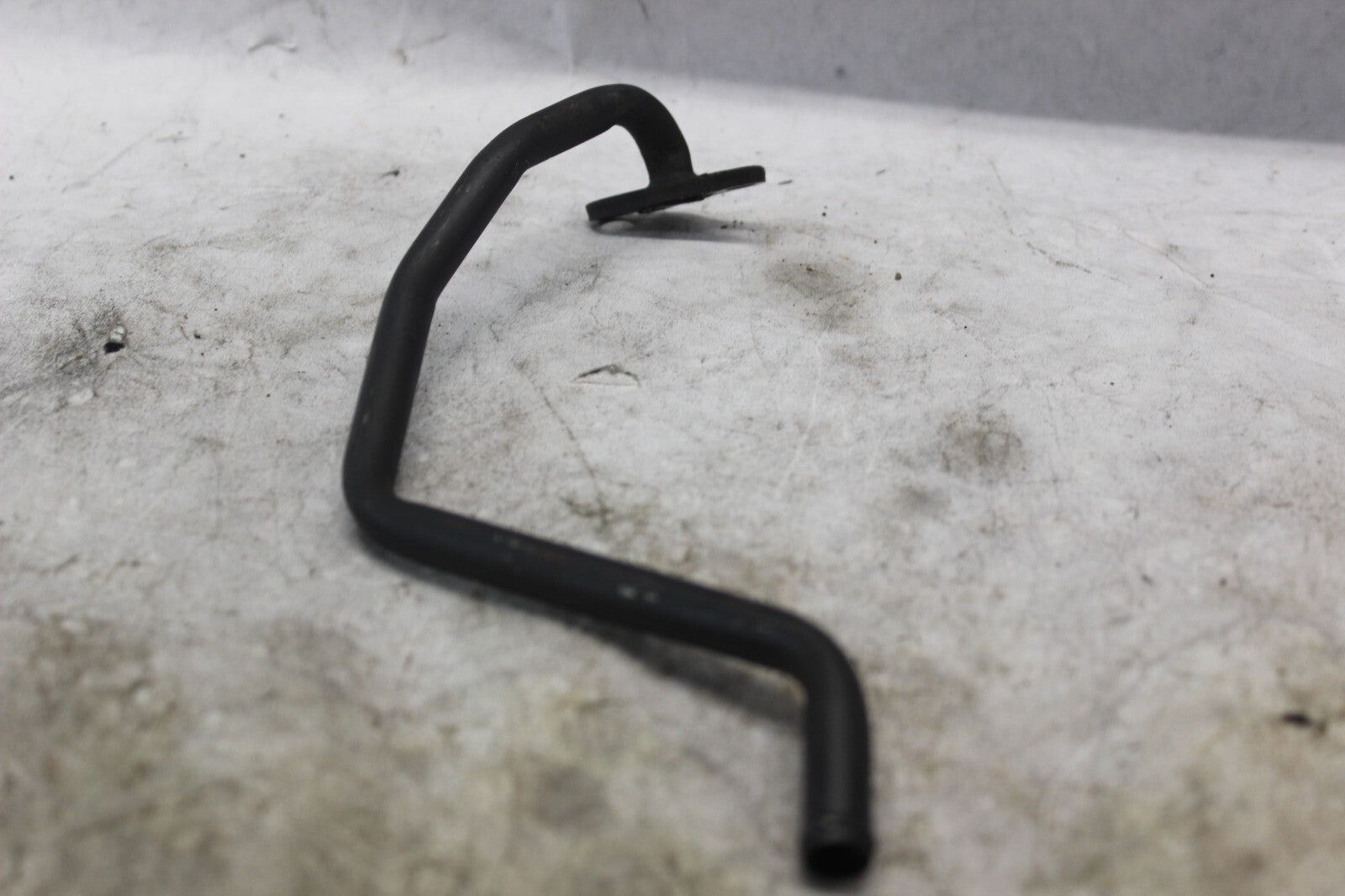 2ND AIR PIPE 2 18420-24F00 2002 SUZUKI HAYABUSA GSX1300R