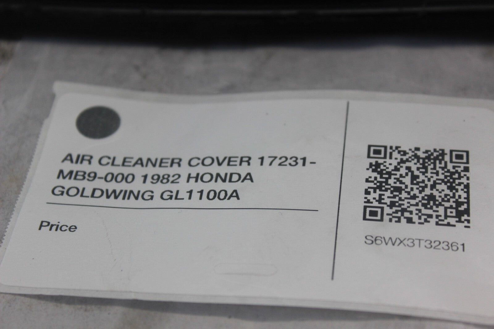 AIR CLEANER COVER 17231-MB9-000 1982 HONDA GOLDWING GL1100A