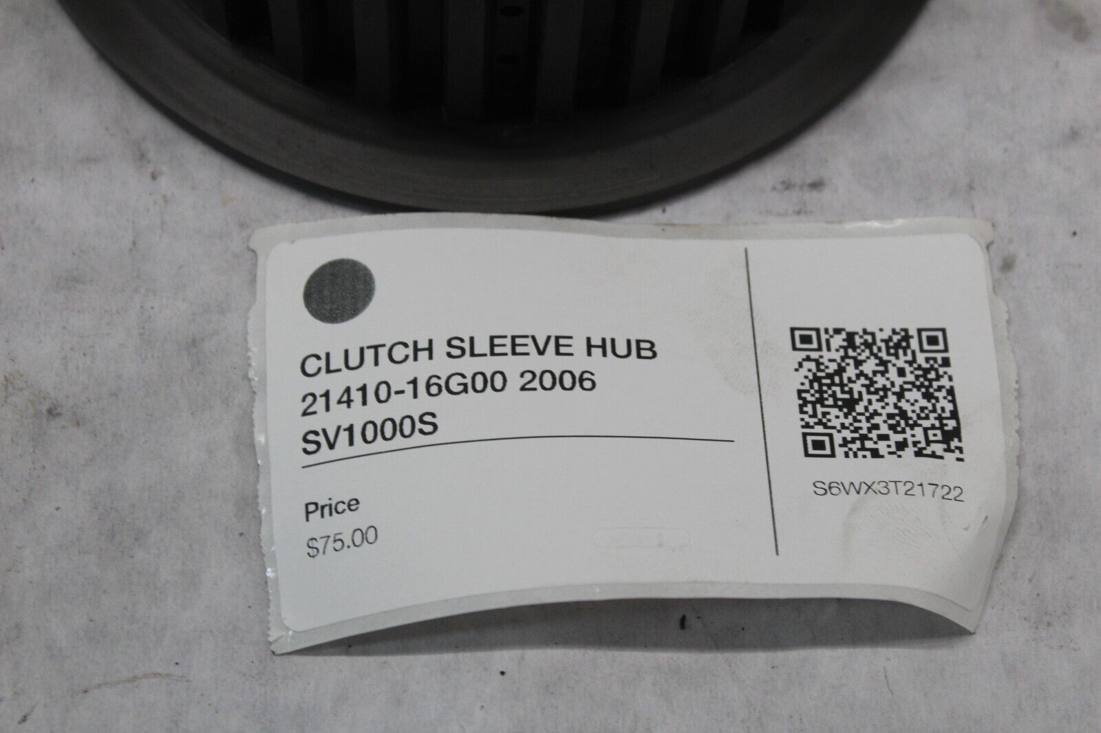 CLUTCH SLEEVE HUB 21410-16G00 2006 SV1000S