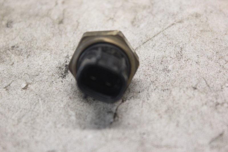 RADIATOR FAN SWITCH 17680-33E00 2002 SUZUKI HAYABUSA GSX1300R