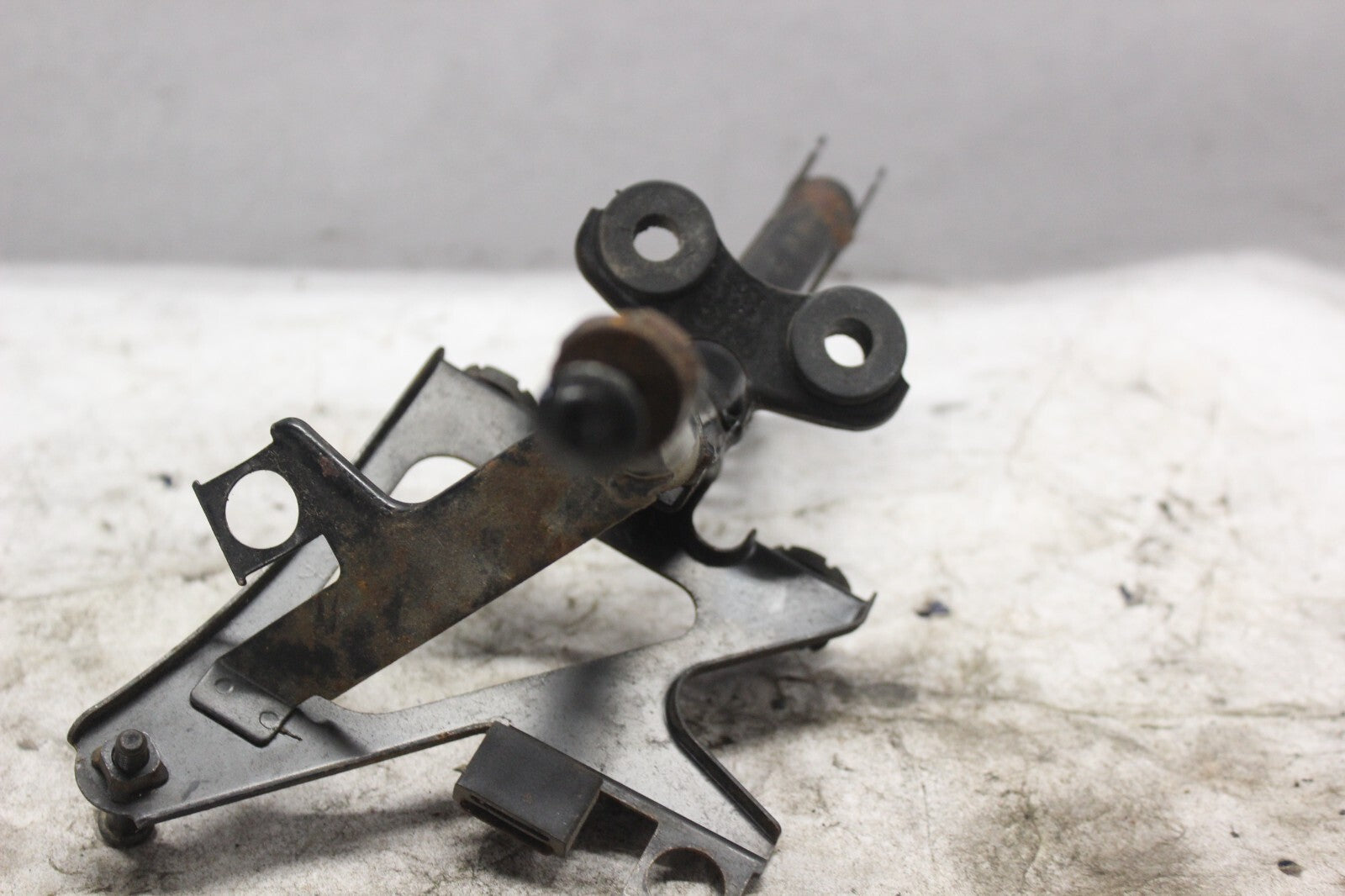 UPPER COWL STAY A 64501-MAS-E00 1998 HONDA CBR900RR